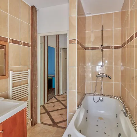 Cambes La Douce - Maison De A La Campagne *