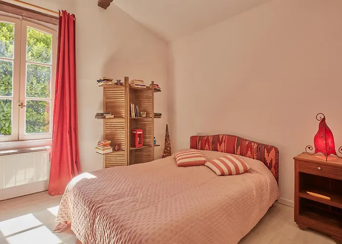 Cambes La Douce - Maison De A La Campagne